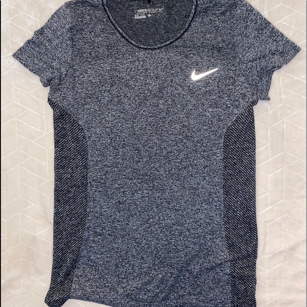 Nike tops - Picture 2 of 2